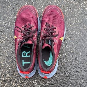 Men’s 12.5 Nike trail Burgundy Sneakers with Yellow Accents